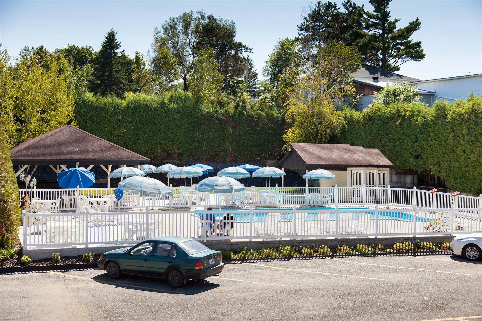 Hotel Le Floral Sherbrooke Dış mekan fotoğraf